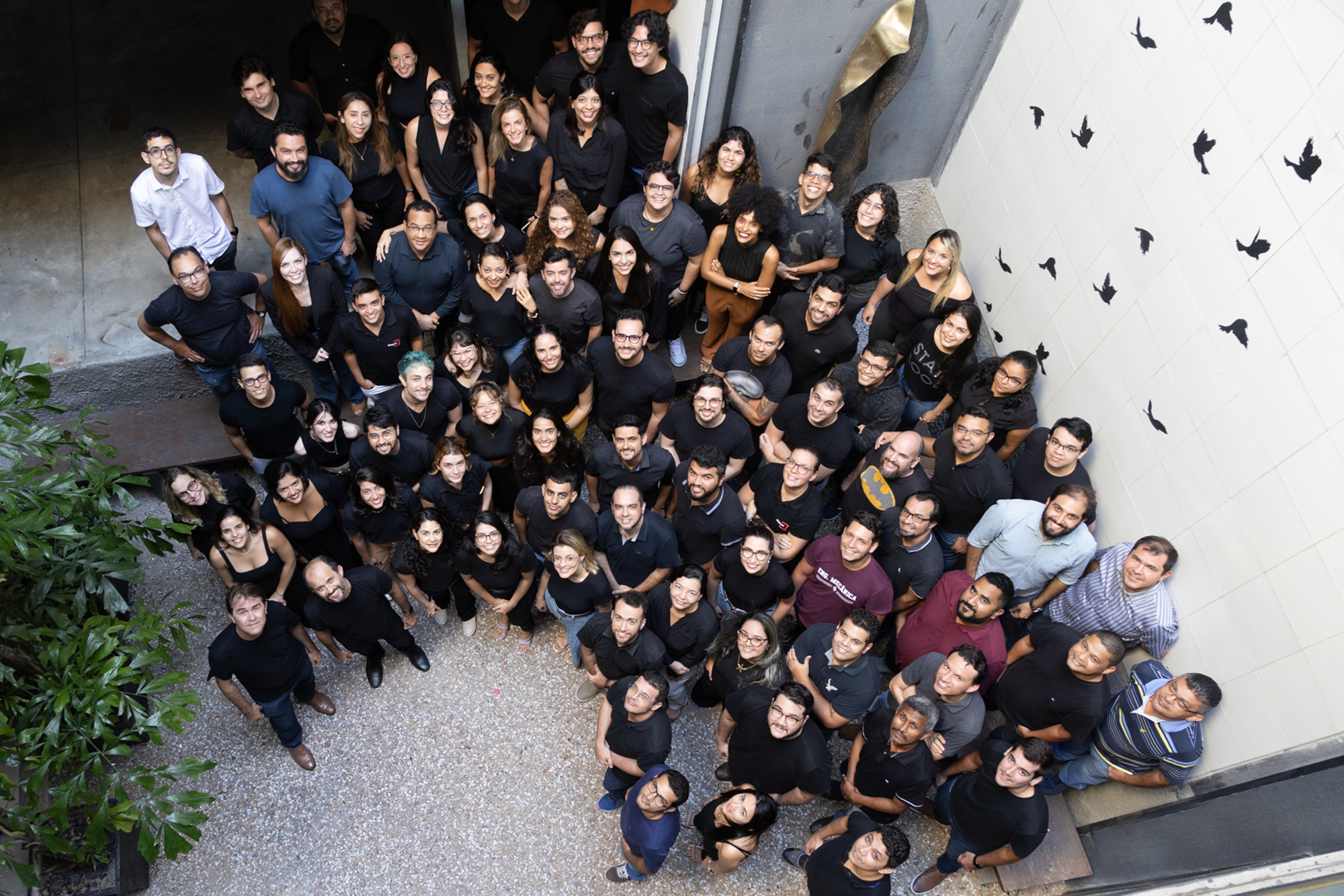 + 100 colaboradores desenvolvendo projetosintegrados de Arquitetura e Engenharia